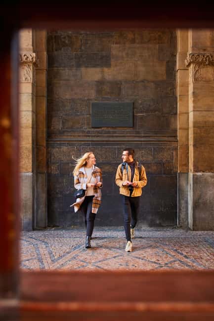 Prague: Old Town Hall and Medieval Underground Guided Tour - Meeting Point and How to Start Your Tour