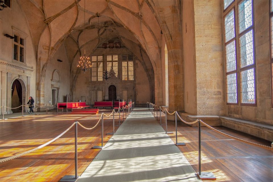 Prague: Prague Castle Complex Smartphone Audio Guide - Starting Point in Front of St. Vitus Cathedral