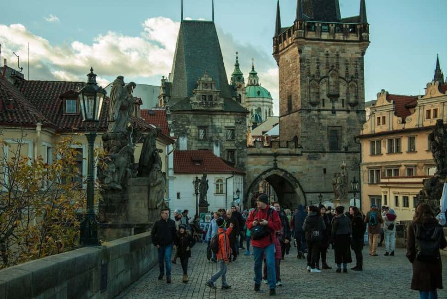 Prague: Prague Castle Tour without interiors in German - Exploring Charles Bridge and Lesser Town Outdoors