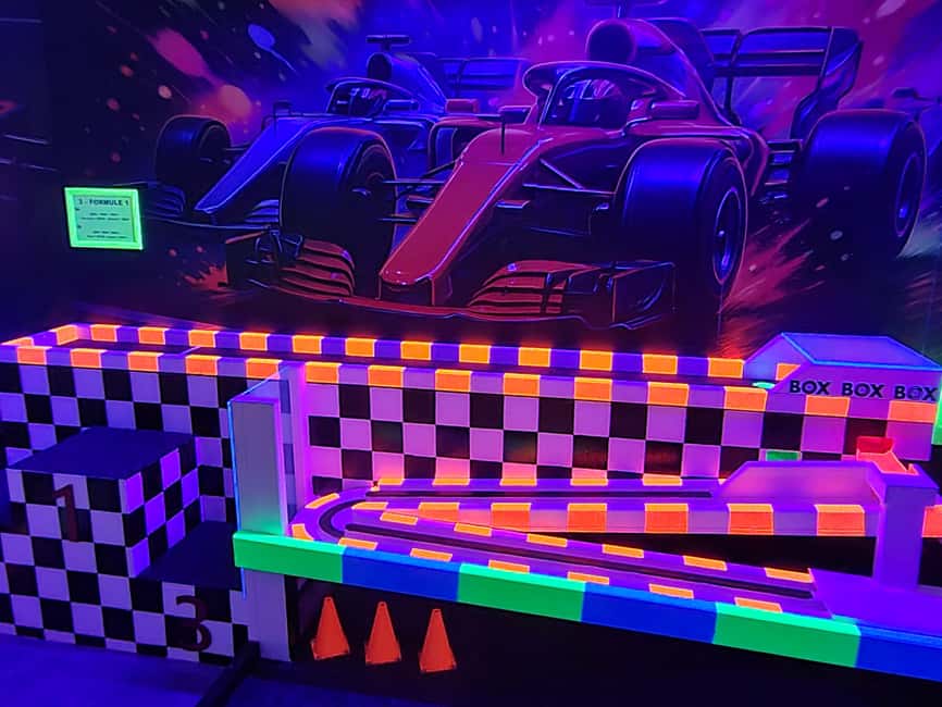 Prague: Punk Minigolf Glow-in-the-Dark Entry Ticket - The Neon World of Punk Minigolf in Prague