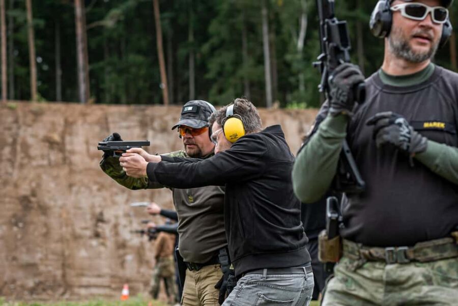 Prague: Shooting Experience with 3 to 10 Guns & Bus Transfer - Handling Up to 10 Iconic Firearms Under Expert Supervision