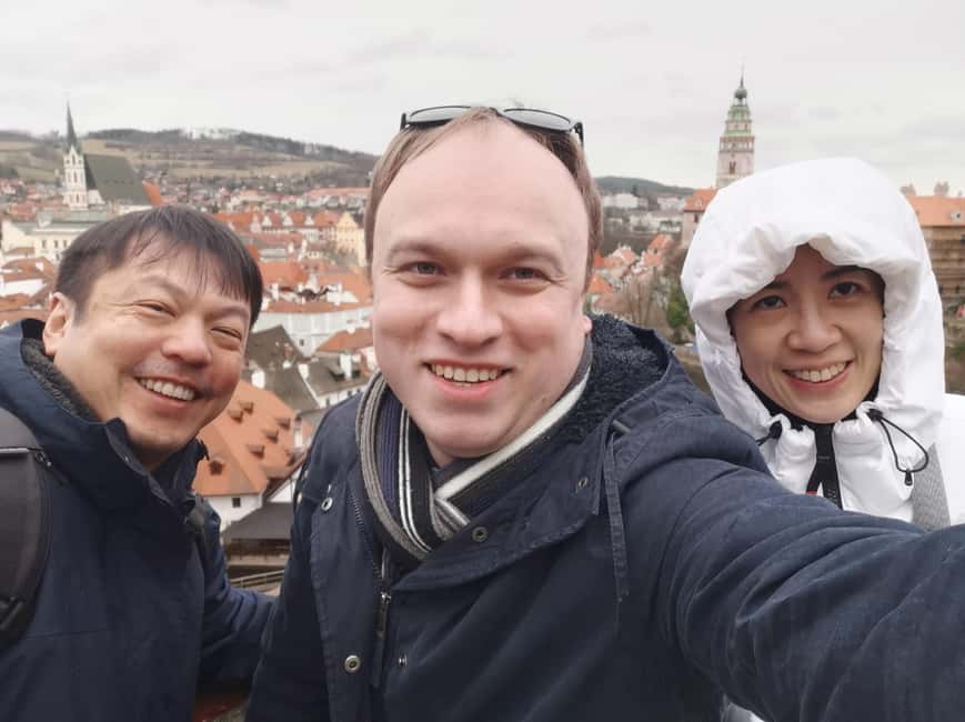 Prague to eský Krumlov Tour (Hluboká & Holaovice optional) - From Prague to South Bohemia: The Scenic Drive