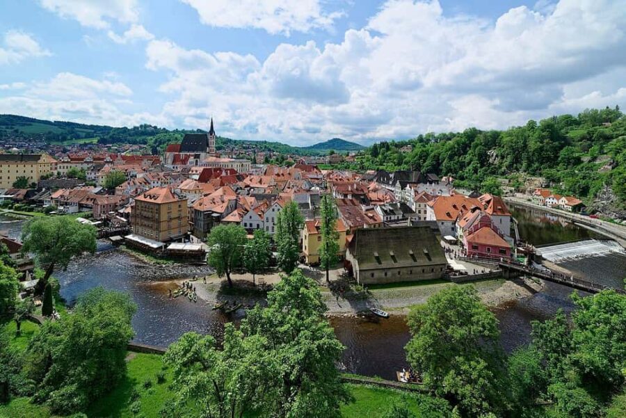 Prague: to Passau with walking Guided Tour in eský Krumlov - Exploring the Cesky Krumlov Castle
