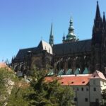 Prague: Tour to Prague Castle with tickets included. Spanish - Starting Point at Malostranská Metro Station