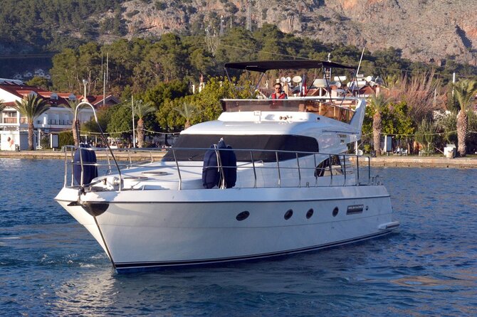 Private 2-Hour Bosphorus Cruise with Yacth - The Intimate Private Boat Experience