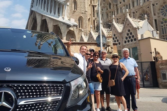 Private 2 Hours Sightseeing Tour in Barcelona - Visiting Barcelona’s Iconic Landmarks: Sagrada Familia and Passeig de Gracia