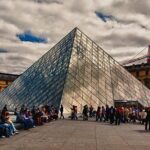 Private 3-hour tour in Louvre Museum with official tour guide - Convenient Meeting Point in Paris