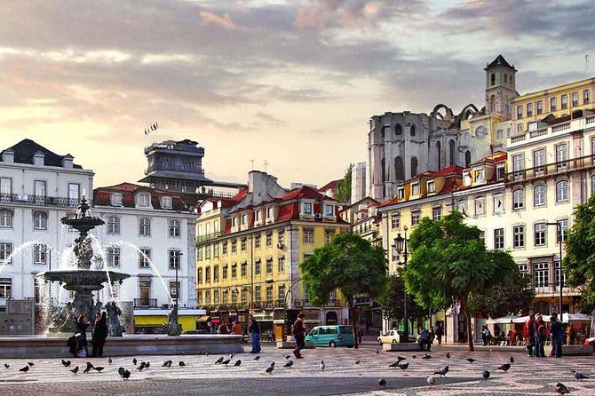 Private 4-hour Walking Tour of Lisbon with official tour guide - Miradouro São Pedro de Alcântara: A Panoramic Viewpoint