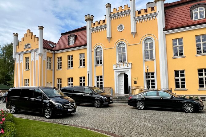 Private Airport Transfer: From Airport Gdansk (GDN) to Hotel in Gdansk - Vehicle Features and Child Seat Options