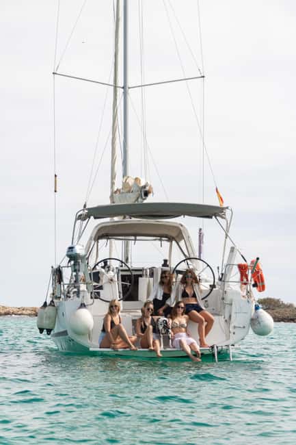 Private and exclusive sailboat in and around the Bay of Palma - Starting Point at Club de Mar-Mallorca