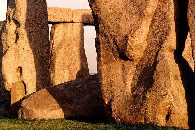 Private Archaeologist Guided Tour Stonehenge, Salisbury & Avebury - Starting the Day: Pickup and Transportation in Style