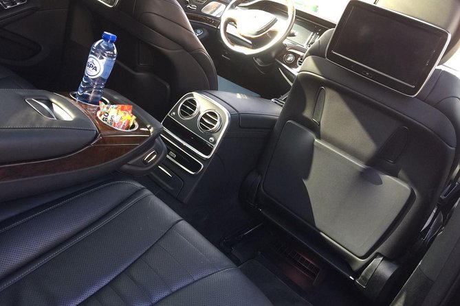 Private Arrival Transfer from Brussels Airport to Bruges with Business car - Convenient Meeting Point at Brussels Airport