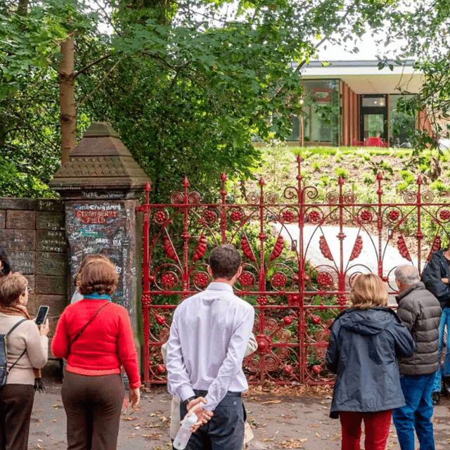 Private Beatles & Beer Bus tour 4 hour & drinks 1-8 people - Exploring Penny Lane and Its Musical Stories