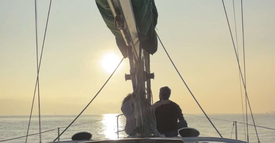 Private Boat Night Tour - Lisbon - Starting Point at Doca de Santo Amaro