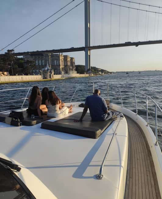 Private Bosphorus Yacht with Local Guide and Snacks - The Starting Point: Convenient Meeting Locations in Central Istanbul