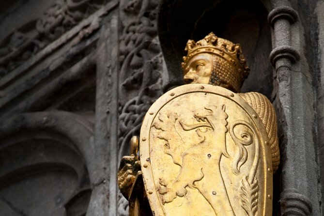 Private Bruges Guided Tour: Discover City's Rich Trade History - Visiting the Steenstraat Quarter: Guilds and Craftsmanship