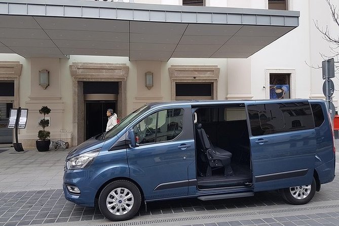 Private Buda Castle walking tour & Danube river cruise with Margaret Island stop - Scenic Danube River Cruise with Drinks and Photo Opportunities