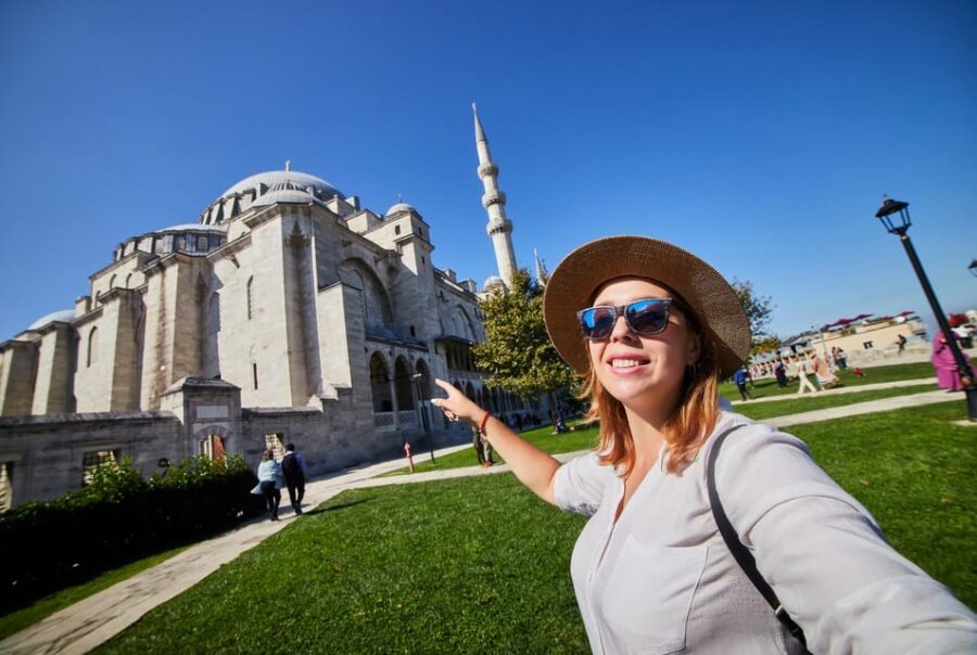 Private Car Tour of Istanbul Old City and Top 7 Attractions - Explore the Historic Sultanahmet Square in Comfort