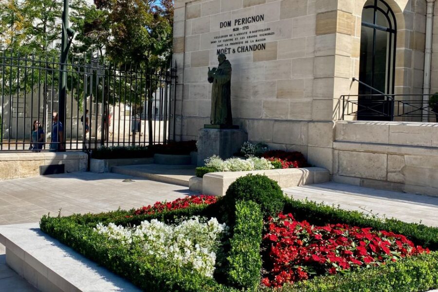 Private Champagne Moet Chandon, Pommery, Pressoria Day trip - Starting the Day: Paris to Champagne at Dawn