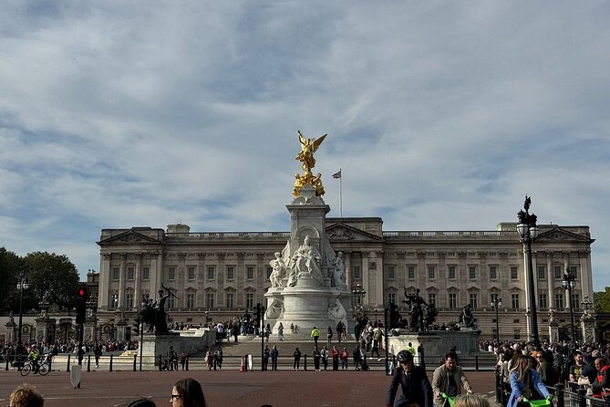 Private Changing of the Guard Experience - Touring the Iconic Royal London Landmarks
