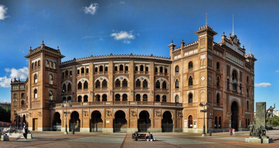 Private City Tour Madrid with Driver and Guide - Discover Madrid’s Historic Heart at Plaza de España and La Morería