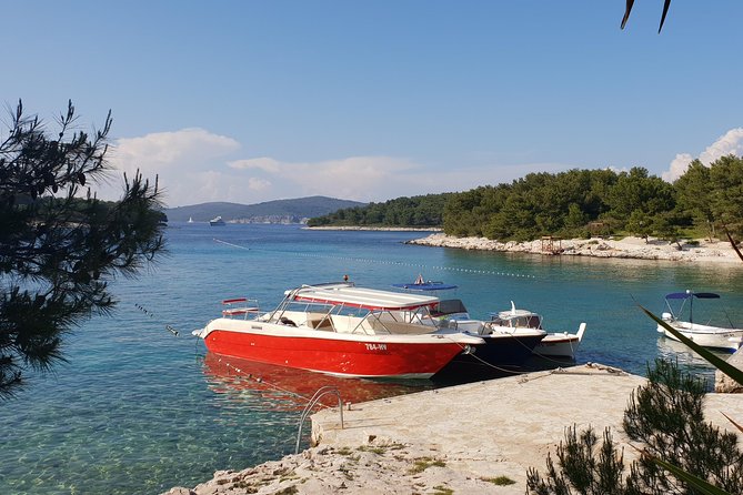 Private Custom Island Hopping Speedboat Tour from Hvar - Discovering the Green Cave and Nearby Secrets