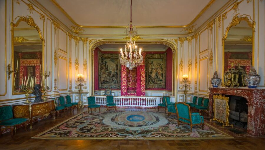 Private Day Tour to Loire Valley Castles & Wines from Paris - Exploring Château de Chambord’s Architectural Marvels