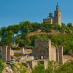 Private Day Trip to Bulgaria and Veliko Tarnovo from Bucharest - Exploring Tsarevets Fortress on the Hilltop
