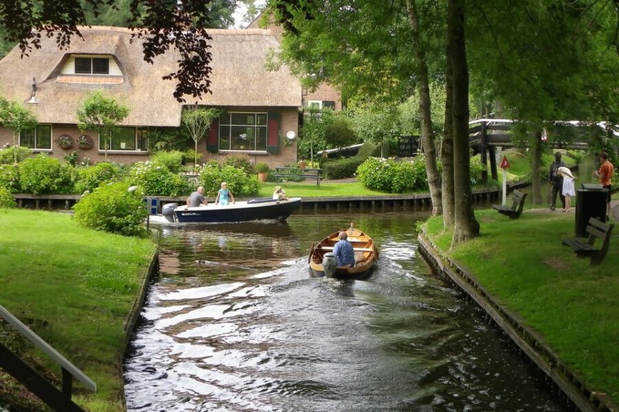 Private Day Trip to Giethoorn and the Afsluitdijk - What’s Included and What to Consider