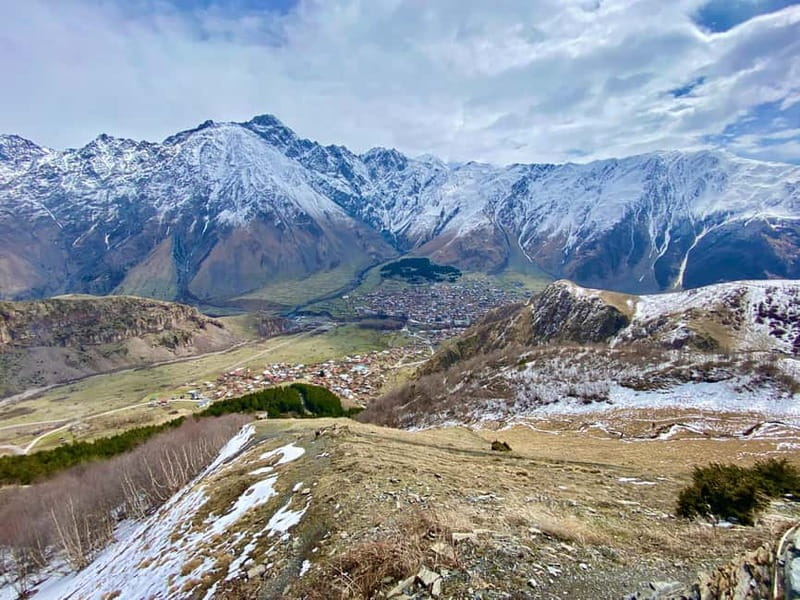 Private day trip to Stepantsminda, Kazbegi Mountains & Sno - What Makes This Tour Stand Out: The Locations and Highlights