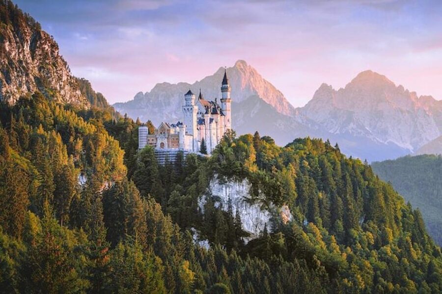 Private driver: Munich to Neuschwanstein & Landsberg am Lech - Exploring Neuschwanstein Castle and Its Alpine Views