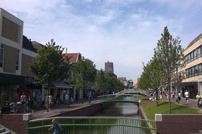 Private Dutch Food Tasting and History Tour in Zaandam from Amsterdam - Sampling Dutch Delicacies: Poofertjes, Kibbeling, and More