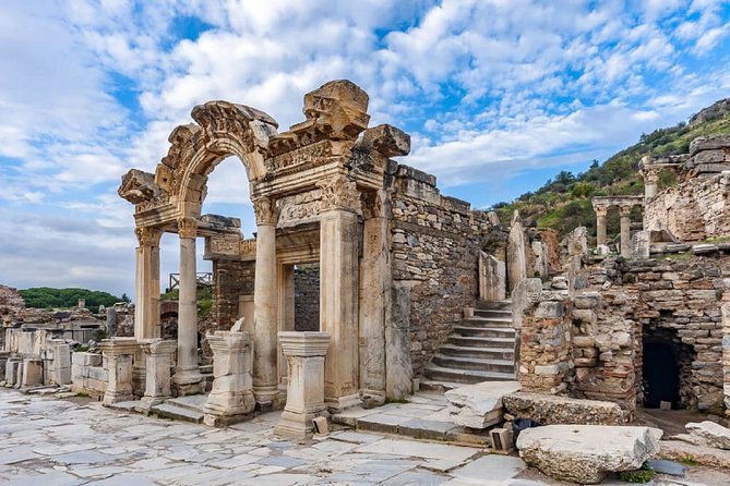Private Ephesus Tour From Istanbul by Flights - Starting the Day with Istanbul Hotel Pickup and Early Flight