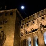 Private evening tour Cesky Krumlov Old Town and Castle area - Visiting the Castle Gardens and Courtyards