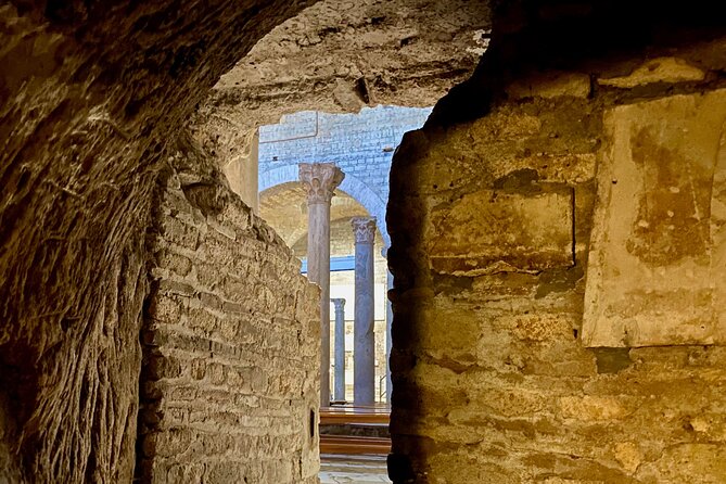 Private Express Tour of Roman Catacombs with Transfer - Starting at the Basilica of San Clemente in Rome