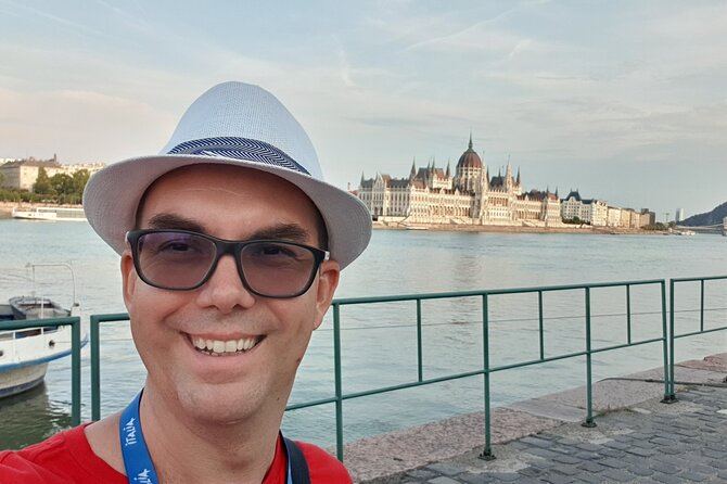 Private Family Friendly Walking Tour with Children in Budapest - Engaging Stops: Heroes Square and Buda Castle