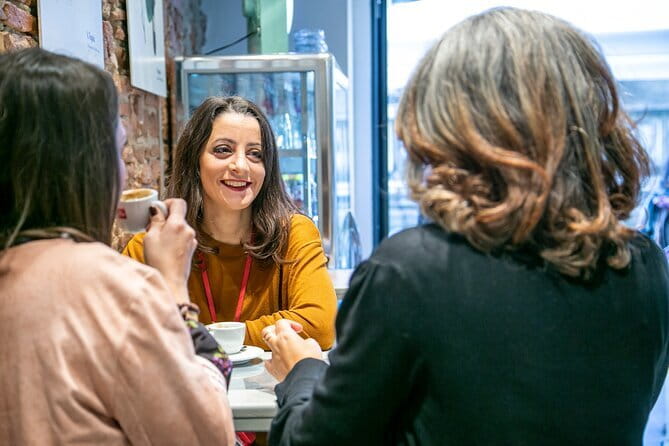 Private Florence Tour of Must-See Sites from Duomo to Santa Croce & Old Bridge - Meeting in Piazza Santa Croce and Starting the Tour