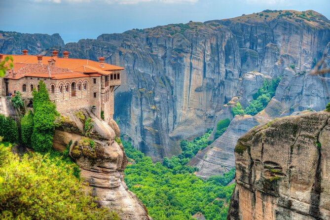Private Full-Day Tour Around Meteora and Metsovo from Lefkada - Visiting a Monastery in the Meteora Complex