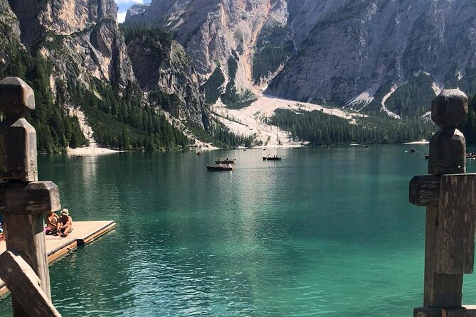 Private Full-Day Tour of Dolomites, Alpine Lakes including Braies from Innsbruck - Lago di Dobbiaco and the 3 Zinnen Mountains