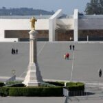 Private Full-Day Tour of Fátima Nazaré Óbidos and Batalha - Nazaré’s Coastal Charm and Giant Waves