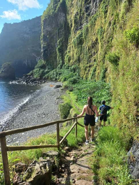 Private Full-Day Tour of Flores Island  Waterfalls - Visiting the Rocha dos Bordões and Quiet Viewpoints