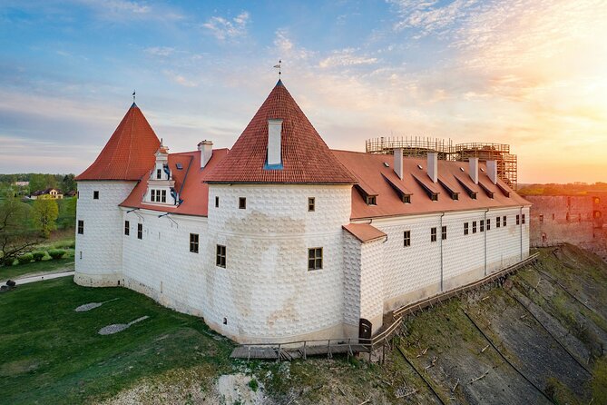 Private Full-Day Trip to Hill of Crosses, Rundale Palace & Bauska - The Hill of Crosses in Lithuania: A Site of Faith and Devotion