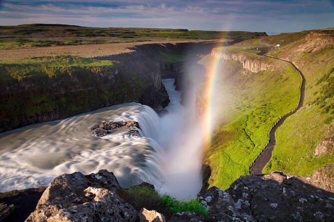 Private Golden Circle & Sky Lagoon Transfer and lunch (Up to 8 P) - Visiting the Iconic Gullfoss Waterfall