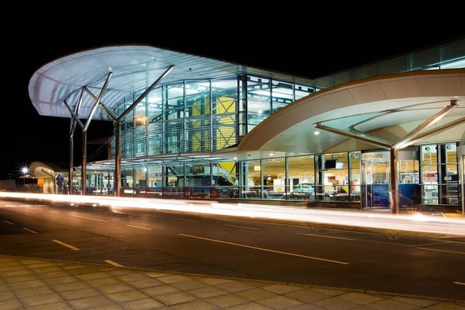 Private Guernsey Arrival Transfer - Airport to Hotel / Accommodation - Easy Meet and Greet at Guernsey Airport