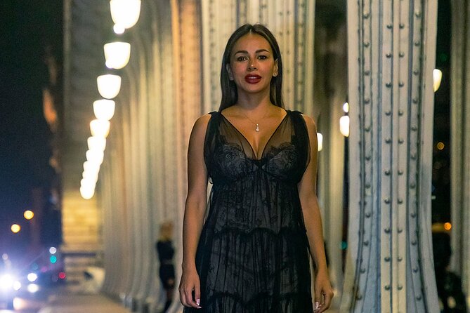 Private Guided Photoshoot at the Eiffel Tower in Paris - Early Morning Sessions for Better Photos and Fewer Crowds