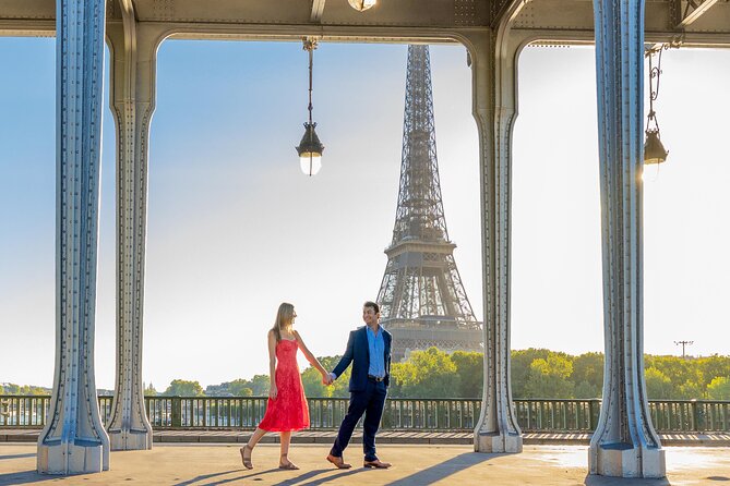 Private Guided Professional Photoshoot by the Eiffel Tower - The Photoshoot Experience with Max Rumeau