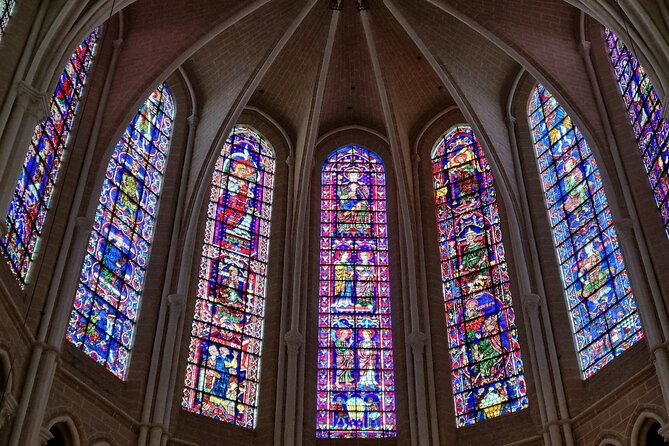 Private Guided Tour of Chartres Cathedral - Discover the Art and Stained Glass of the Cathedral