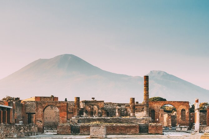 Private guided tour Of Pompei - Exploring Pompeii’s Ruins with a Private Archaeologist Guide