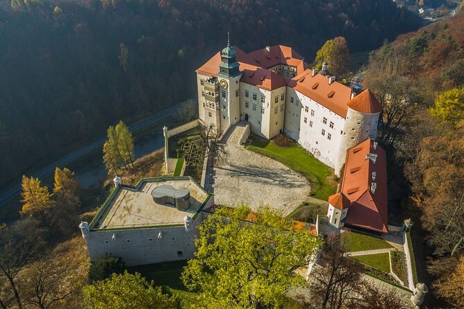 Private Guided Tour to Trail of the Eagles Nests from Krakow - Starting the Day: Pickup and Route from Krakow