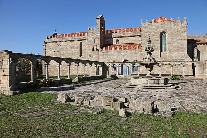 Private Half-Day TukTuk Tour All Around Vila do Conde - Discover the Historic Mercado Municipal de Vila do Porto